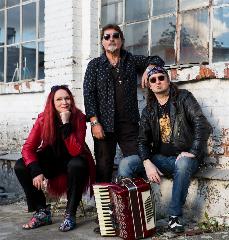 It�s M.E. Trio 2015